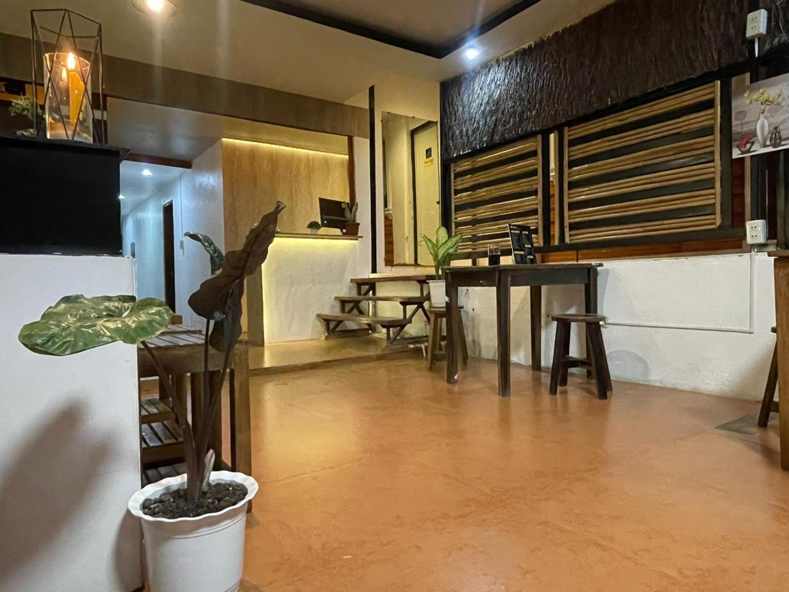 Trail Inn Пуэрто-Принцеса Экстерьер фото